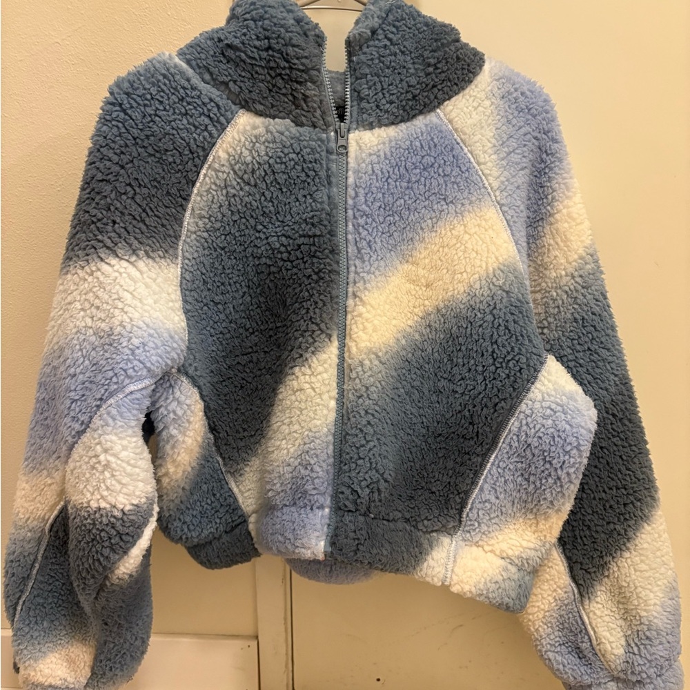 Wild Fable Blue and White jacket with Oversized Sleeves